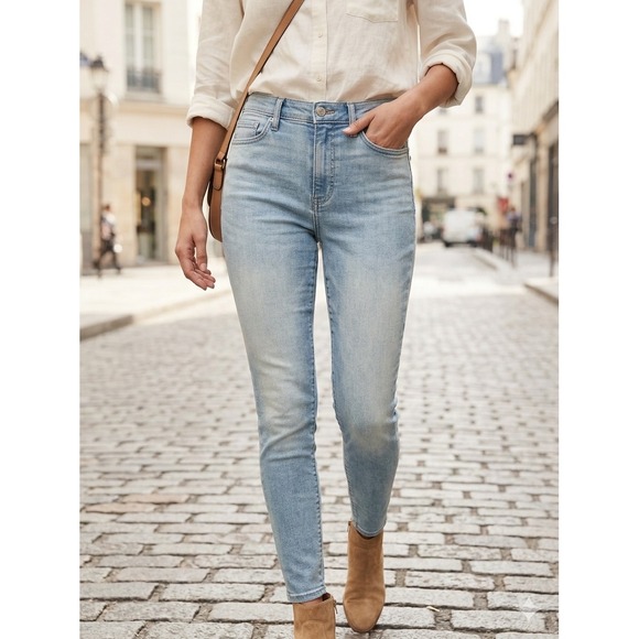 Banana Republic Denim - Banana Republic Curvy Super Stretch Legging Jeans Light Wash Blue Size 6 Petite